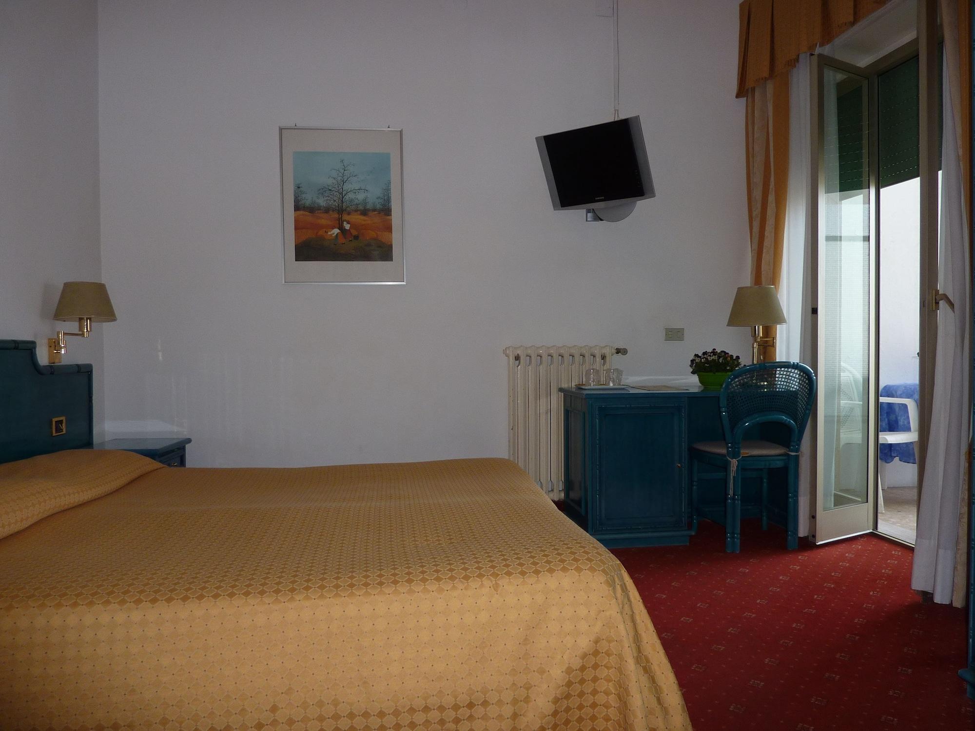 Ariston Montecarlo Hotel 3*