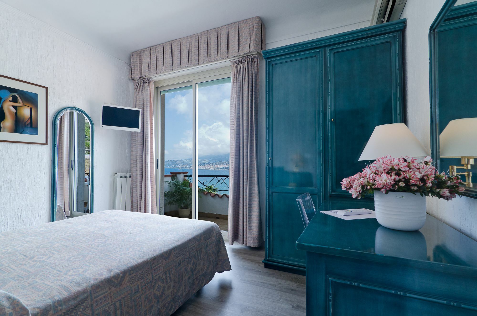 Ariston Montecarlo 3*